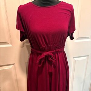 Burgundy Short Sleeve Midi Dress